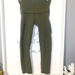 EUC Lululemon original Wunder Unders in light olive, size 4 (XS)